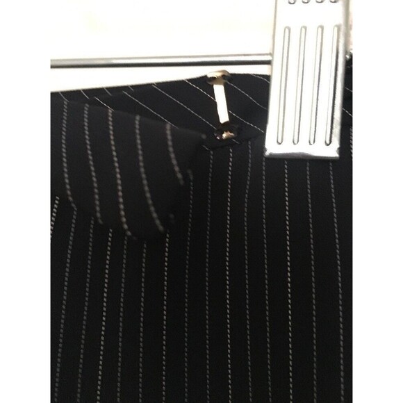 2pc Liz Claiborne Women's Blue Pinstriped Pant Suit Size 4 Jacket & Pants - Picture 9 of 12
